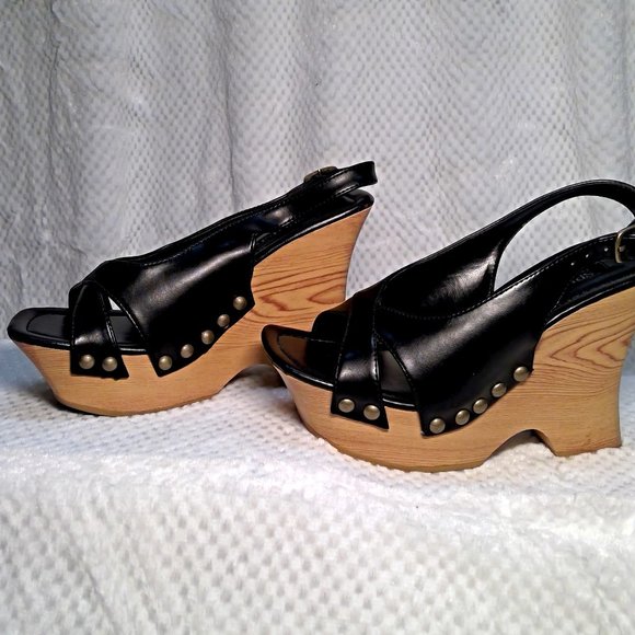 Splash Wedge Heels - Picture 3 of 7